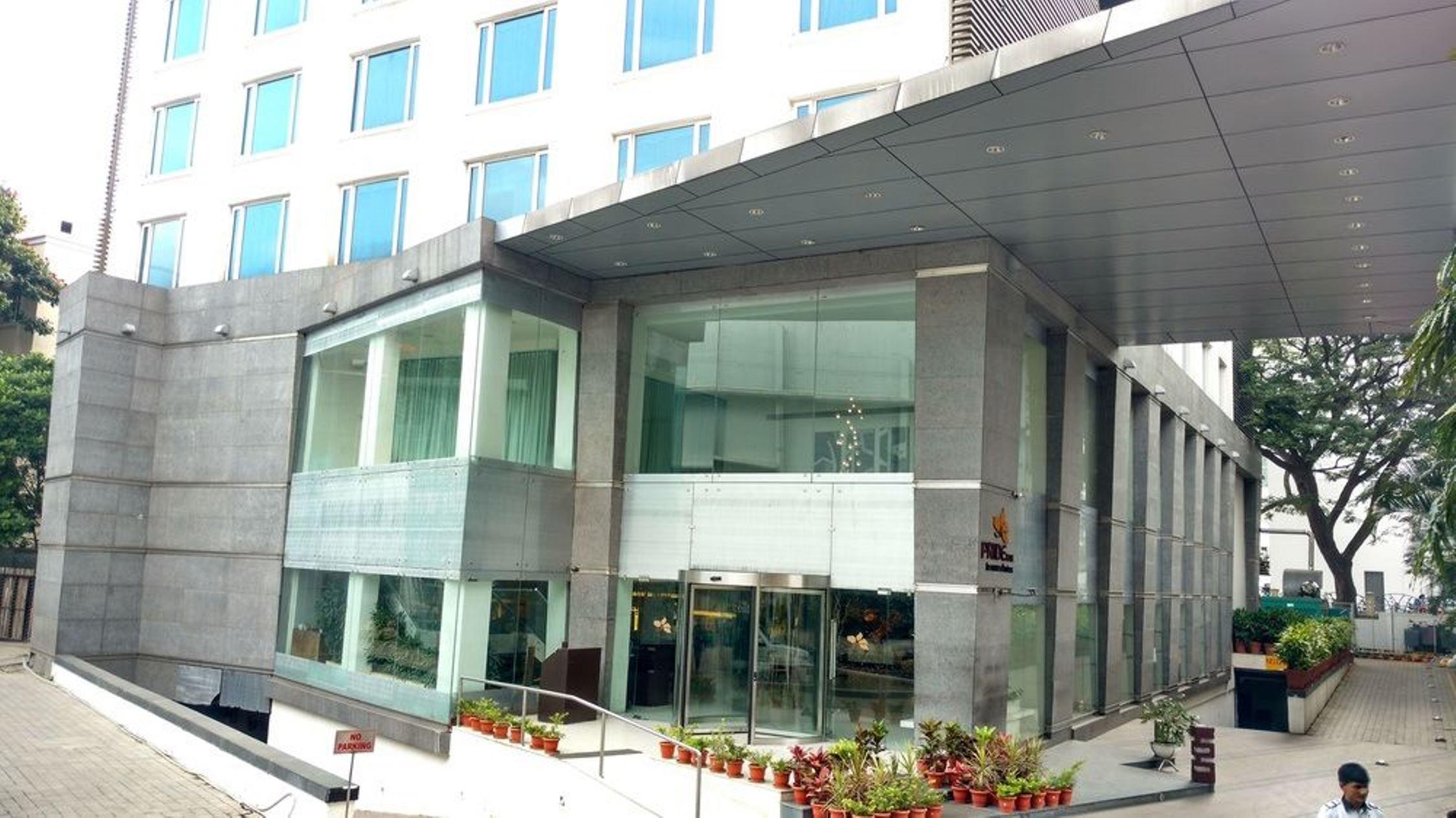 The Pride Hotel, Bangalore Eksteriør bilde