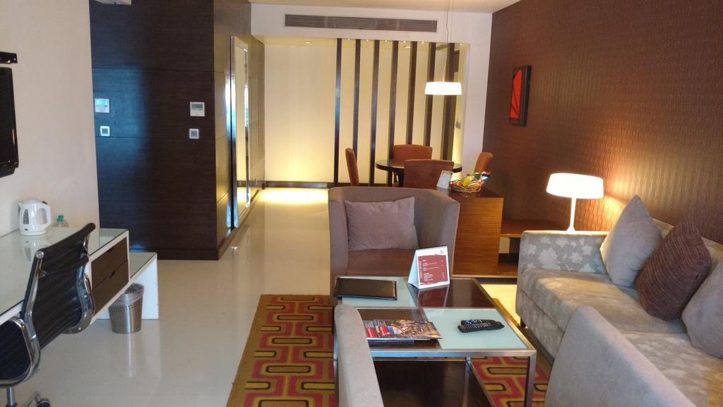 The Pride Hotel, Bangalore Eksteriør bilde